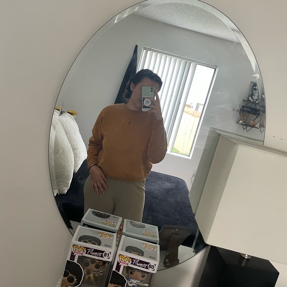 Meet your Posher, Aries - Picture 6 of 9